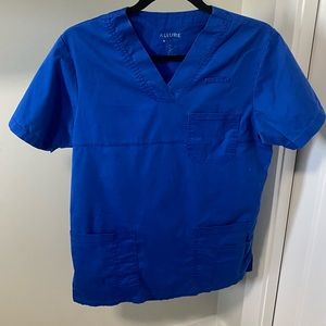 Allure Scrub Top | GUC | XS